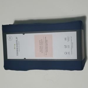 NWT Threshold Blue Twin Fitted Sheet Target
